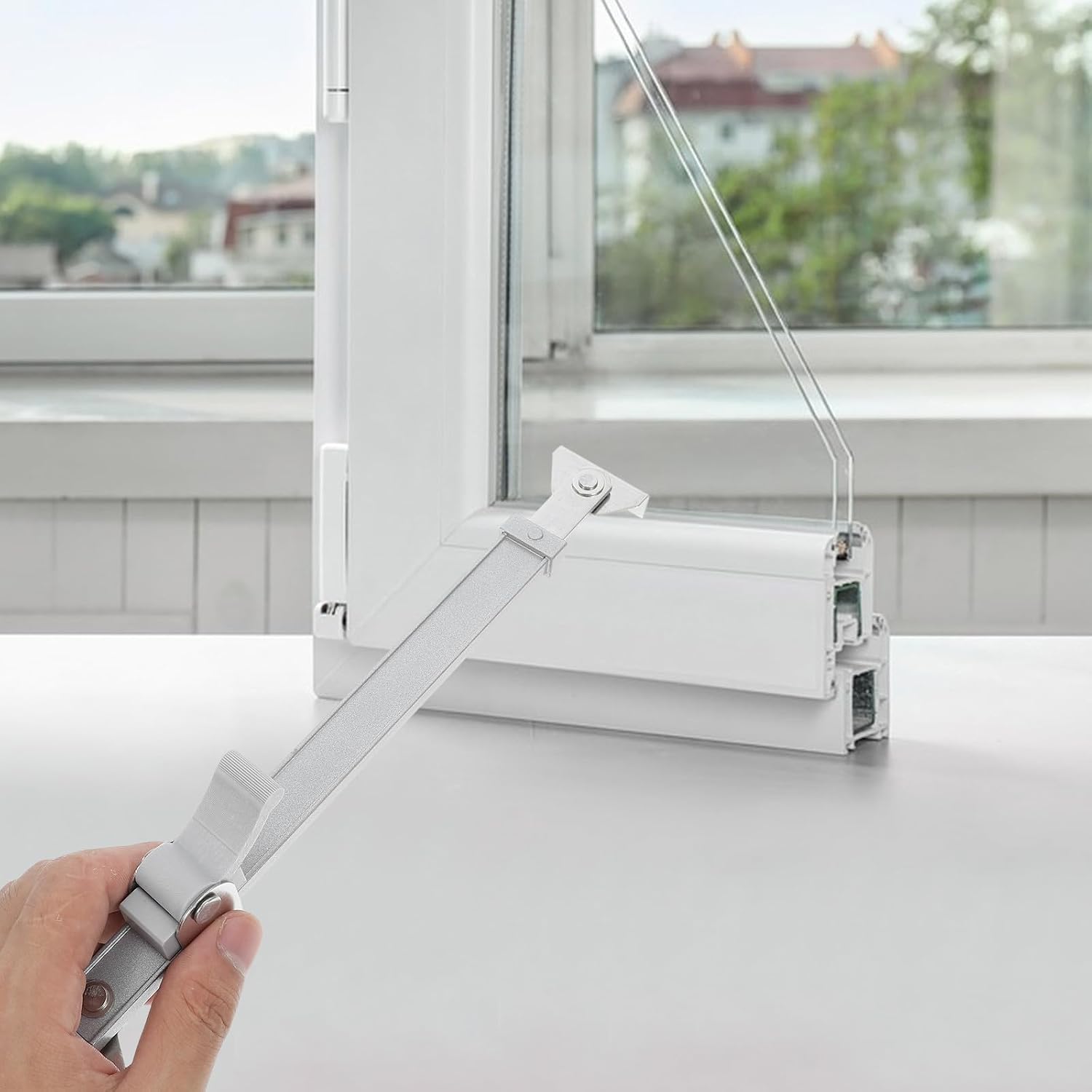  STOBAZA Limiteur D'ouverture De Fenêtre à Battant Tige Télescopique Réglable Design Simple En Alliage D'aluminium Argenté Pour Fenêtres à Battant Adapté Aux Familles