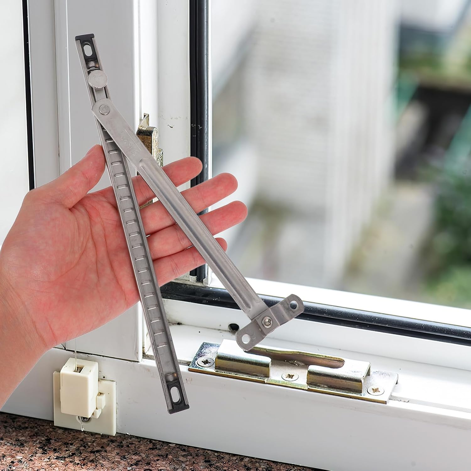  VICASKY Barre De Sécurité Télescopique Pour Fenêtre En Acier Argenté Charnière Limiteuse Réglable Pour Fenêtre Coulissante, Compatible Famille Et Garçon Et Filles